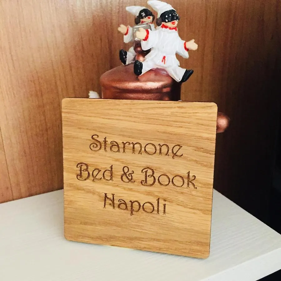 Bed and Breakfast Starnone Bed&Book à Naples Couette-café
